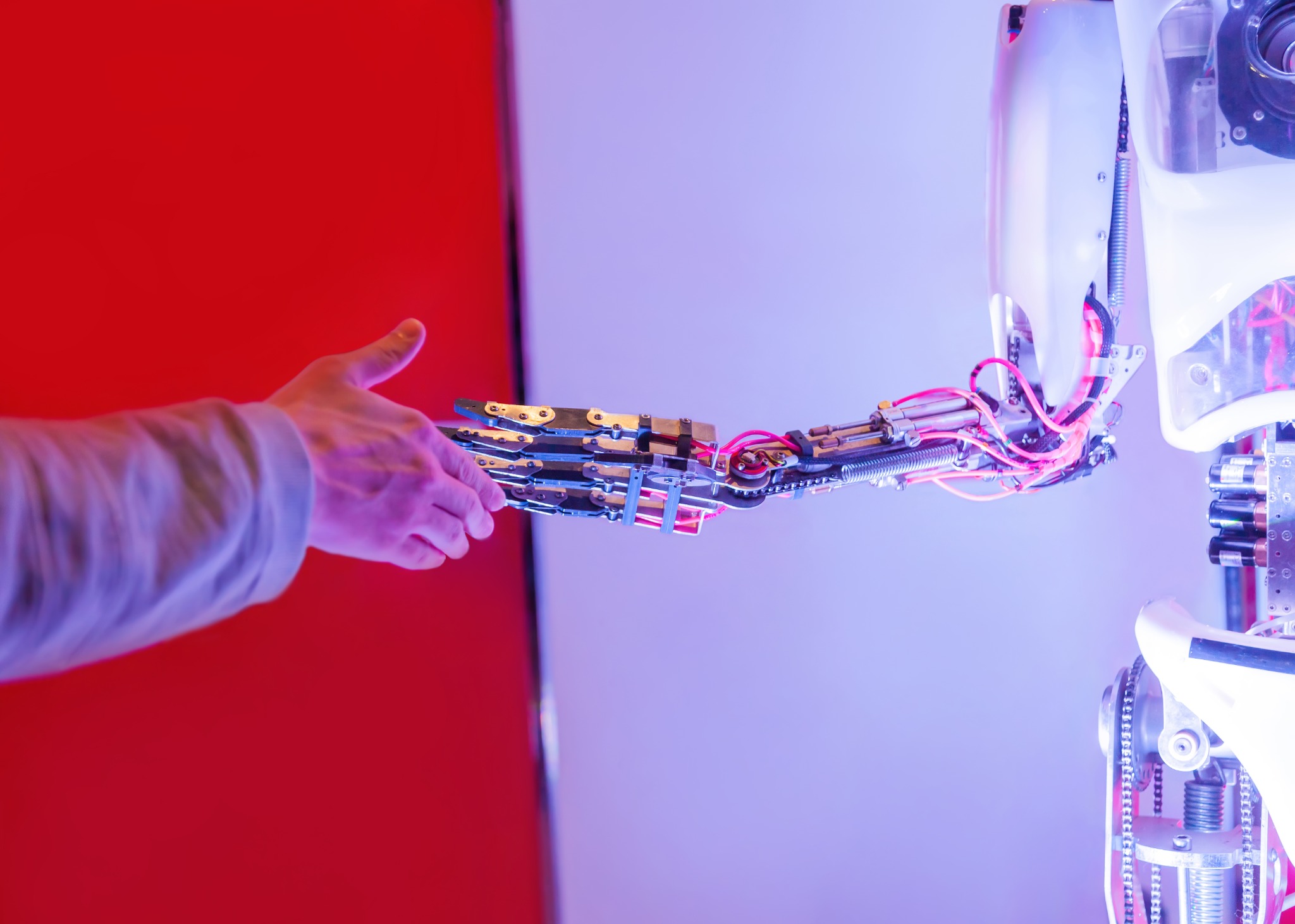 Diferencia entre chatbot, automatización y agente de inteligencia artificial