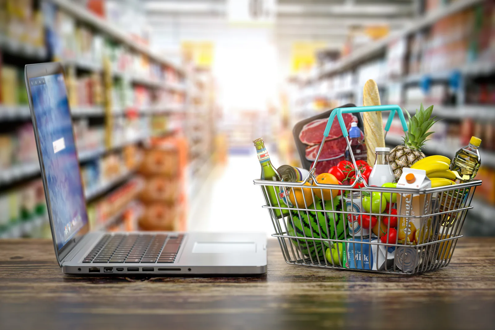 Compra en línea en Costa Rica con una canasta de productos junto a una laptop