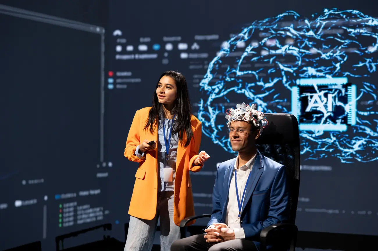 Presentación de tecnología e inteligencia artificial